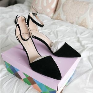 Never worn size 6 ankle strap kitten heeled pumps